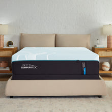 Load image into Gallery viewer, Tempur-Pedic® TEMPUR-LuxeAdapt® Soft Mattress (2024)